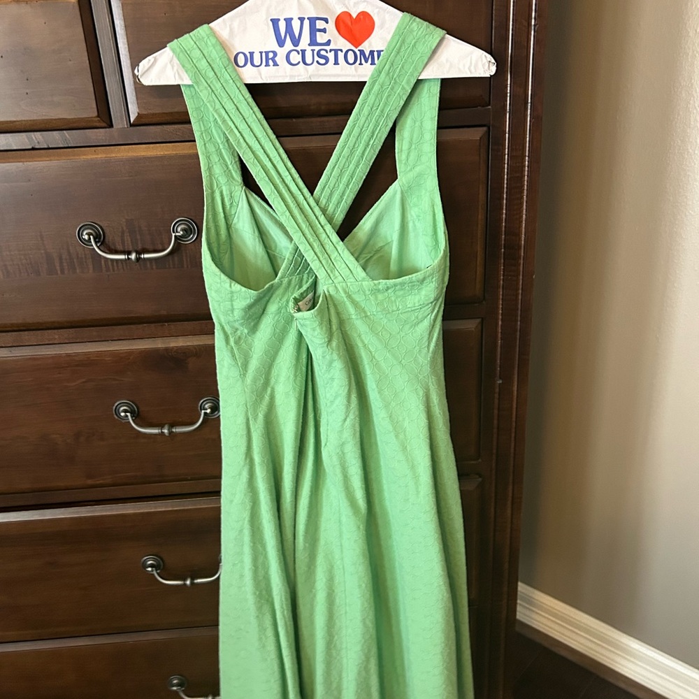 Calvin Klein sweetheart, front crisscross back green dress!  Size 8!
